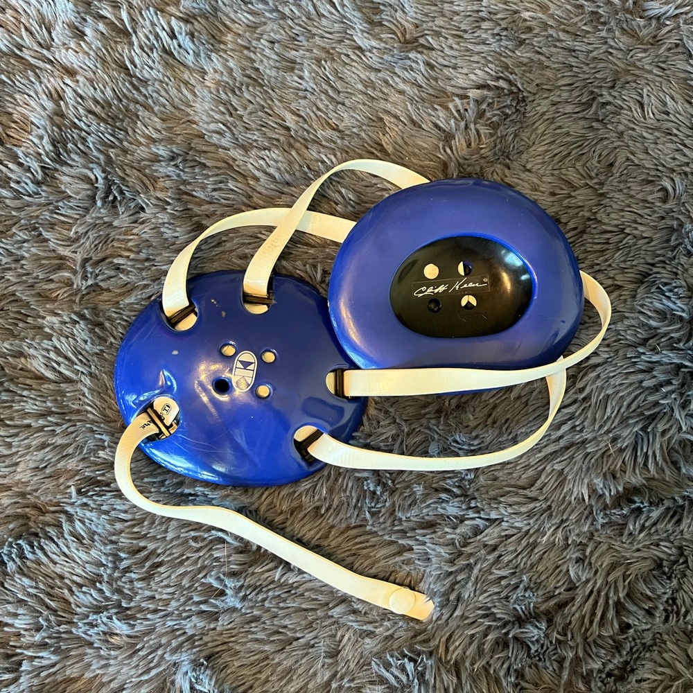 Signiture wrestling headgear